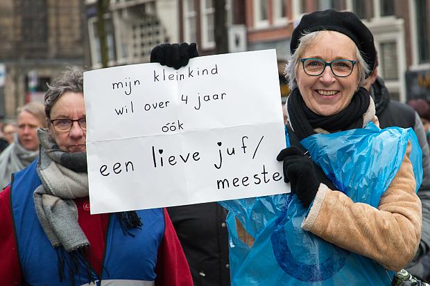 https://zaanstreek.sp.nl/nieuws/2020/01/solidair-met-de-onderwijzers