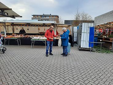 https://zaanstreek.sp.nl/nieuws/2023/11/flyers-en-sponsjes-op-de-markt-in-wormer